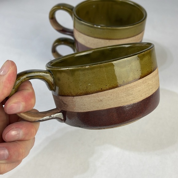 Vintage Triple Glaze Oversized Pottery Mugs (set of 3) - Picture 10 of 13